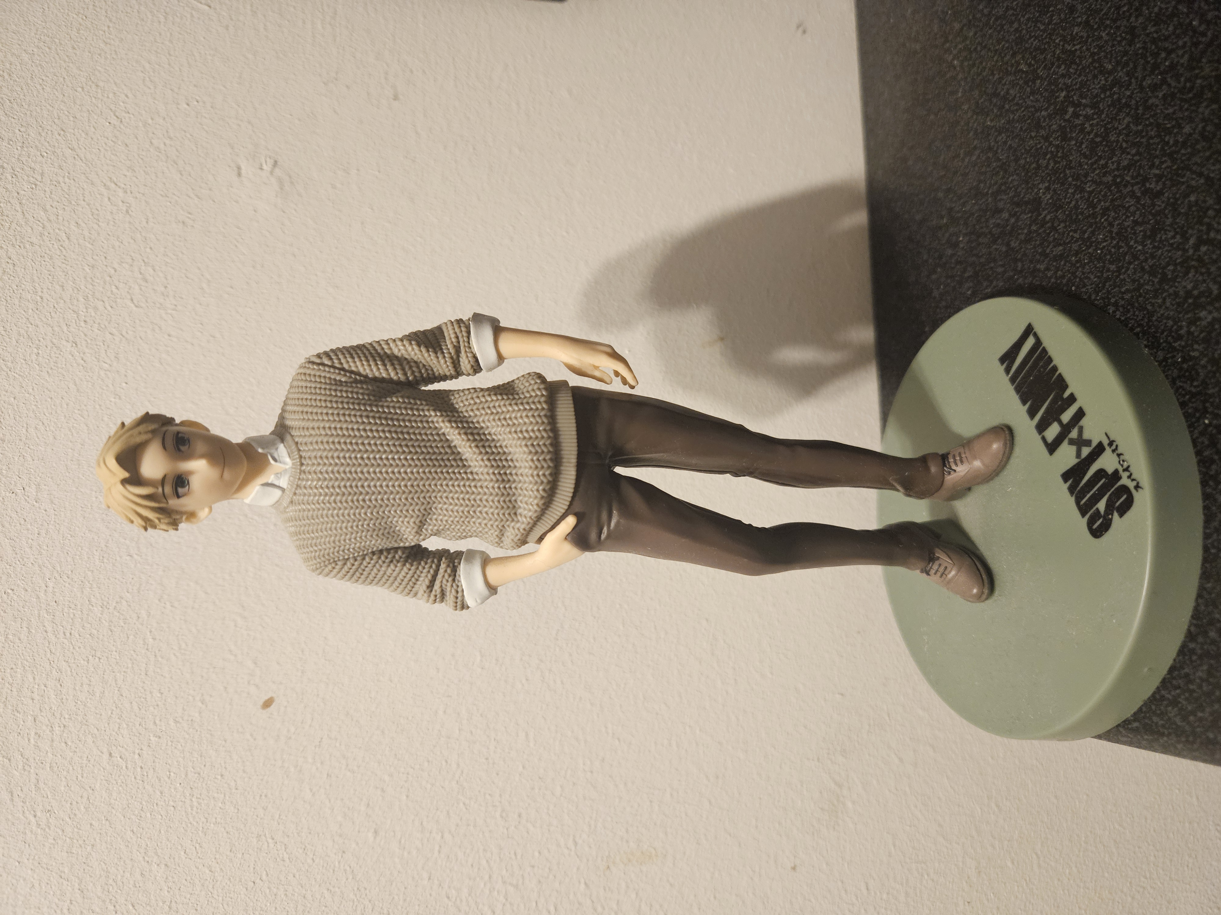 Loid Forger in casual outfit figure